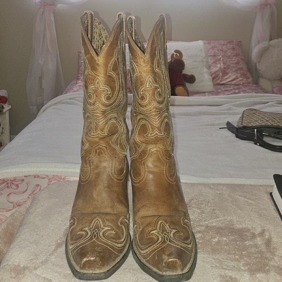 Ariat boots - Picture 3 of 7